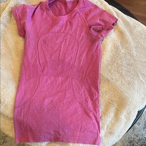 lululemon athletica Women's Short Sleeve Tee in Pink